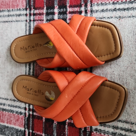 Women slider - Picture 1 of 2